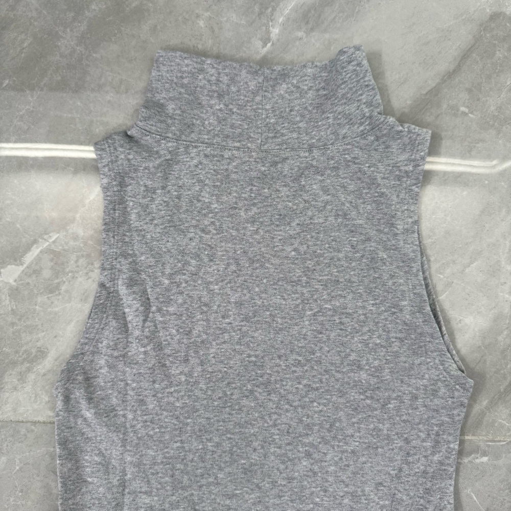 Women’s Calvin Klein Jeans Mock Neck Sleeveless Bodysuit Basic Base Layer XS - Picture 9 of 14
